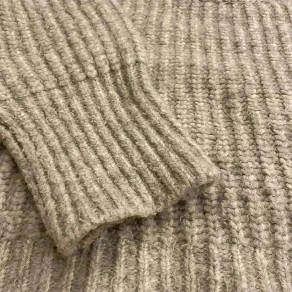 Free People Women’s Oversized Thick Knit Gray Sweater acrylic poly scoop neck S - Picture 15 of 16